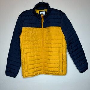 GAP Men’s cold control light weight puffer jacket Size Medium NWT blue/yellow